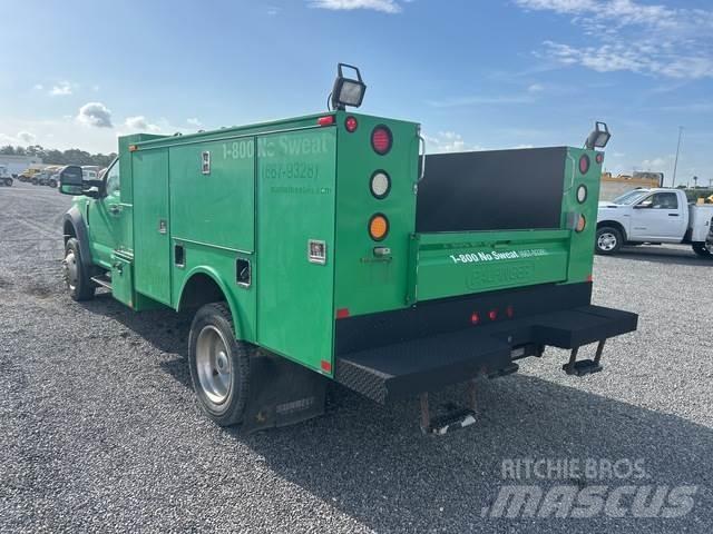 Ford F-450 都市/通用型車輛