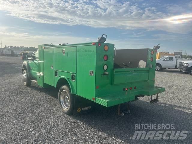 Ford F-450 都市/通用型車輛