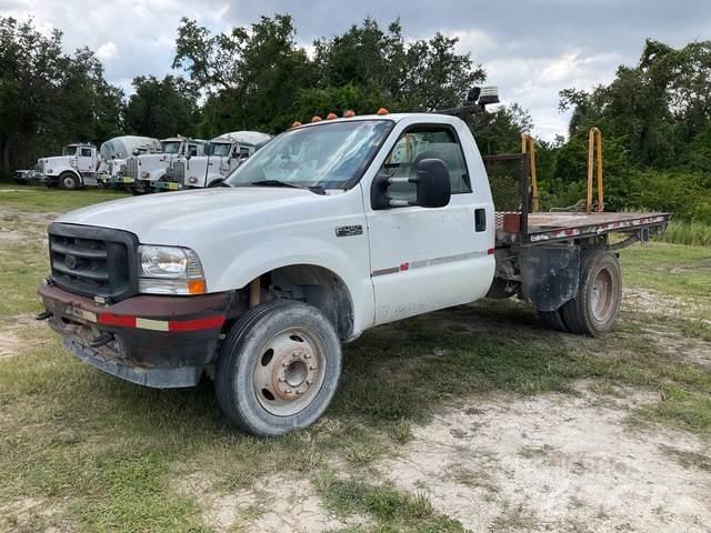 Ford F-450 平板式/側卸式卡車