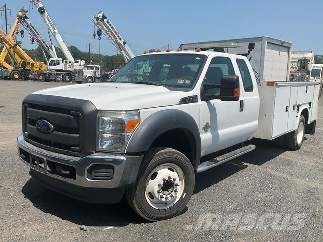 Ford F-450 皮卡.傳統半斗卡車/側卸板