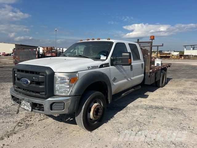 Ford F-450 平板式/側卸式卡車