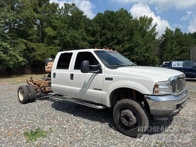 Ford F-450 駕駛室與內部