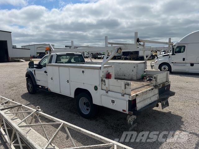 Ford F-450 皮卡.傳統半斗卡車/側卸板