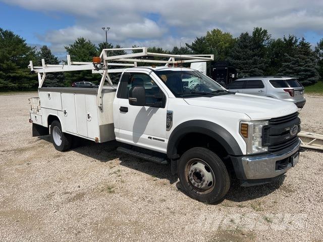 Ford F-450 皮卡.傳統半斗卡車/側卸板