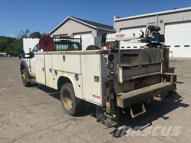 Ford F-450 都市/通用型車輛