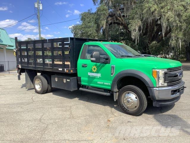 Ford F-450 平板式/側卸式卡車