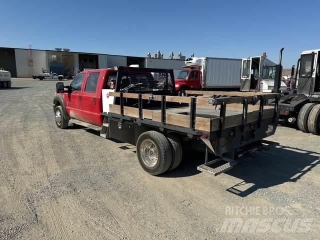 Ford F-550 平板式/側卸式卡車