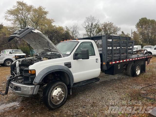 Ford F-550 平板式/側卸式卡車