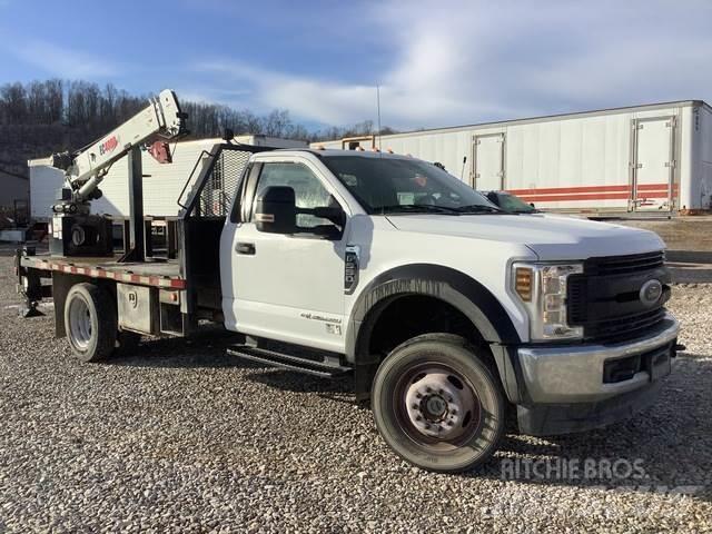Ford F-550 平板式/側卸式卡車