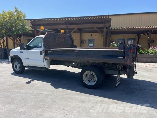 Ford F-550 傾卸式卡車