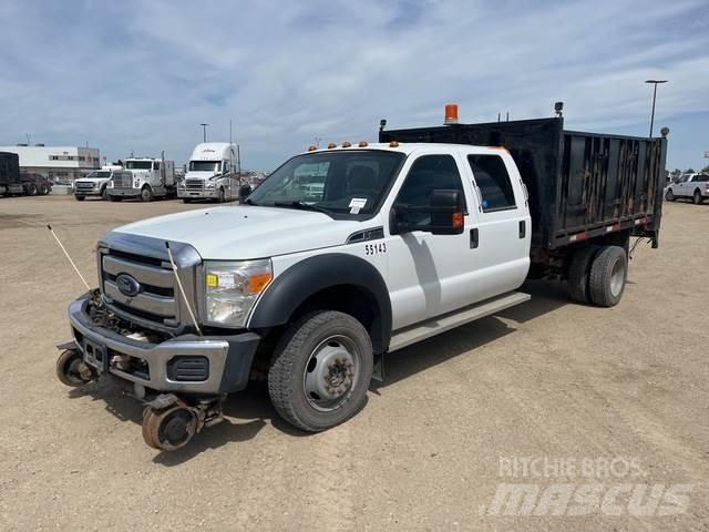 Ford F-550 平板式/側卸式卡車