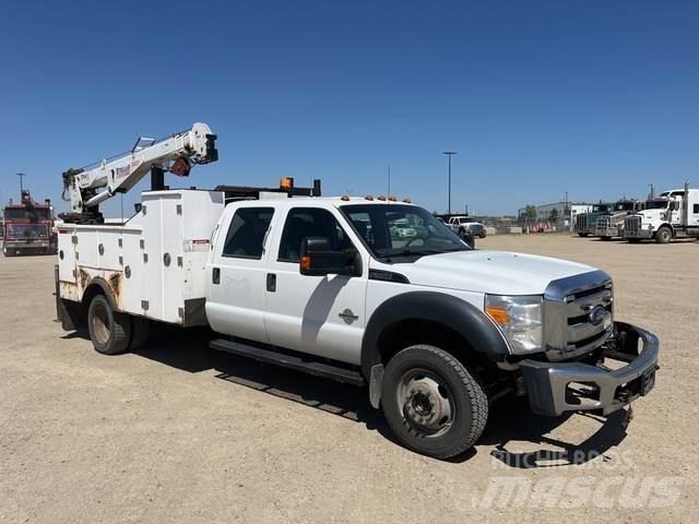 Ford F-550 都市/通用型車輛