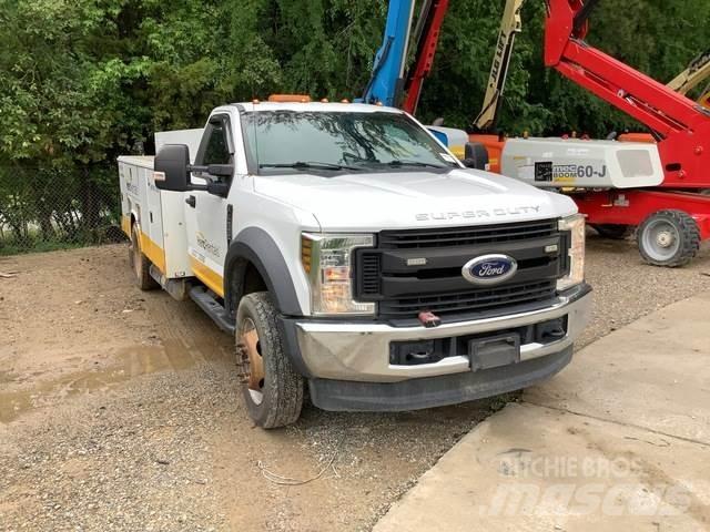 Ford F-550 都市/通用型車輛
