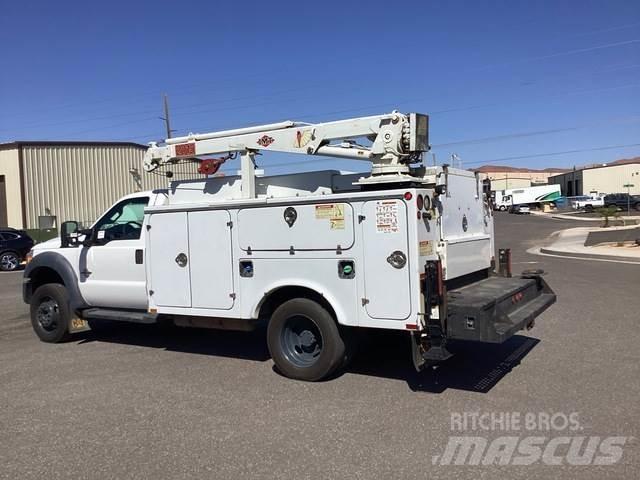 Ford F-550 都市/通用型車輛