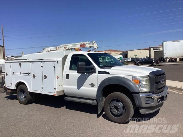 Ford F-550 都市/通用型車輛