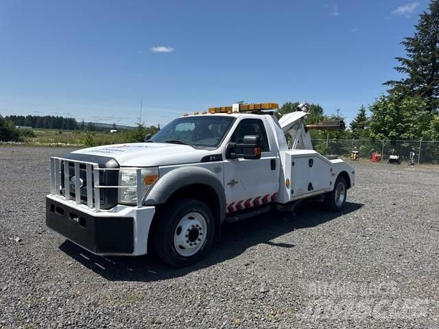 Ford F-550 救援車
