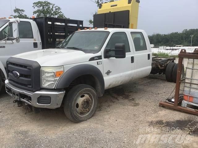 Ford F-550 駕駛室與內部