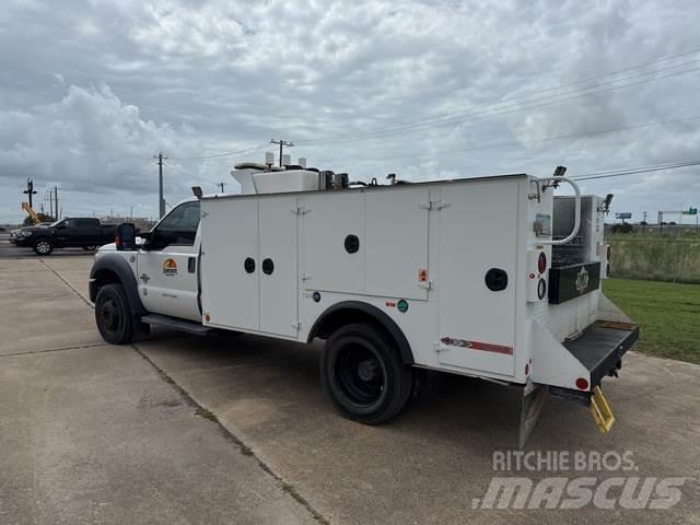 Ford F-550 都市/通用型車輛