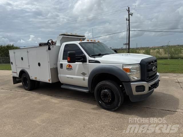 Ford F-550 都市/通用型車輛