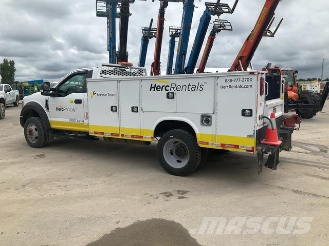 Ford F-550 運油車