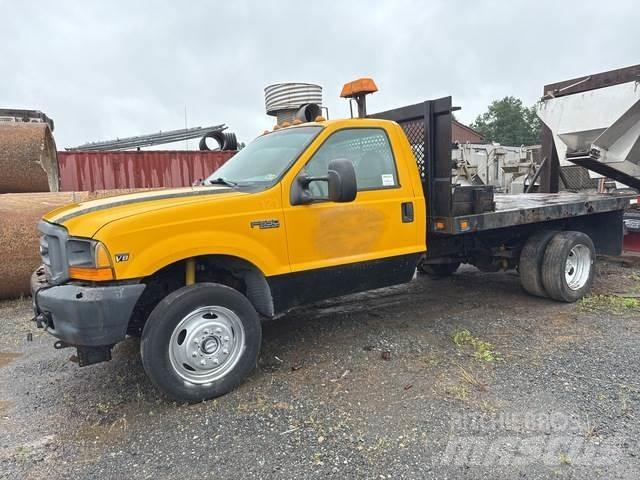 Ford F-550 平板式/側卸式卡車
