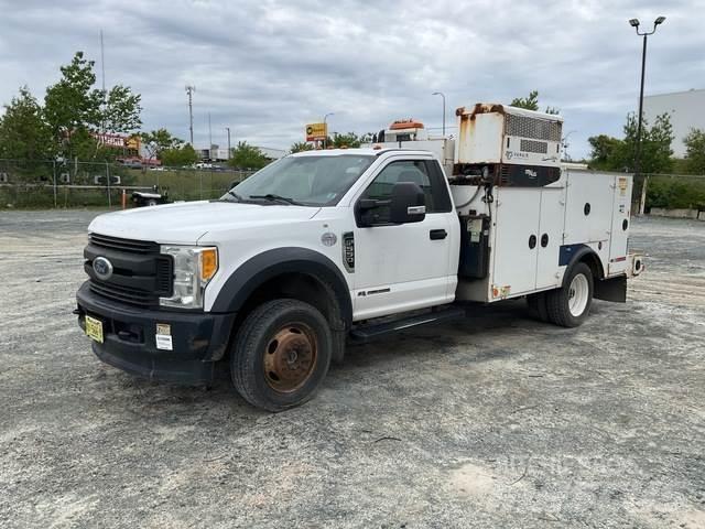 Ford F-550 都市/通用型車輛