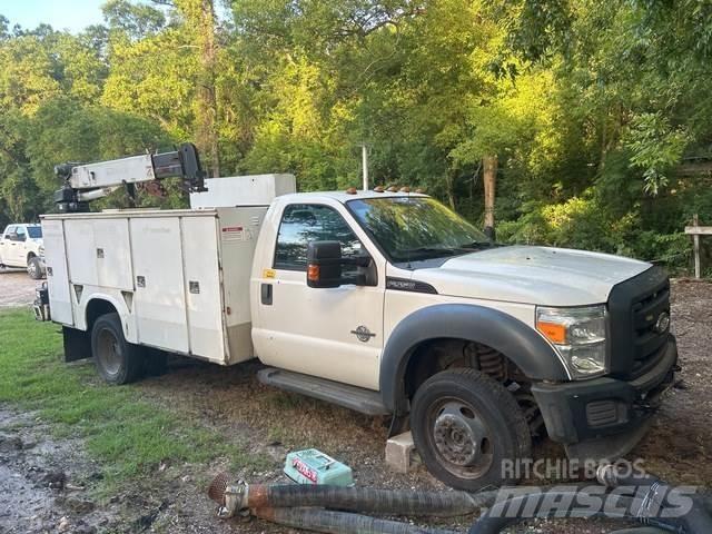 Ford F-550 都市/通用型車輛