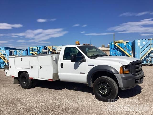 Ford F-550 皮卡.傳統半斗卡車/側卸板
