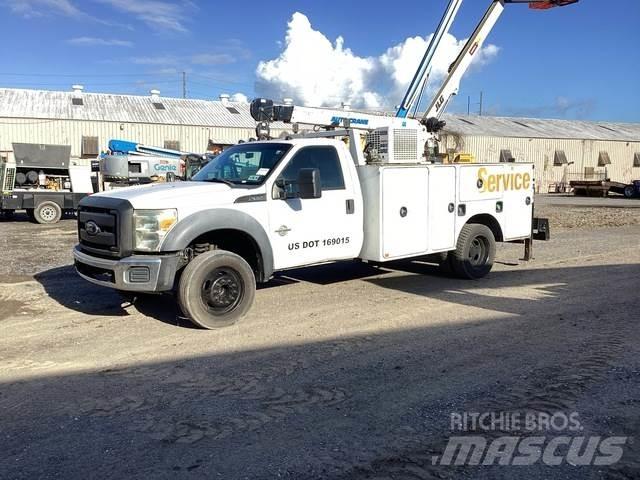 Ford F-550 都市/通用型車輛