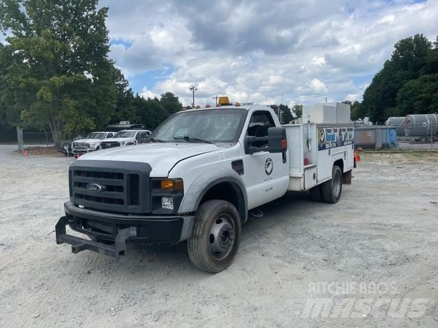 Ford F-550 都市/通用型車輛