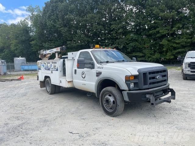 Ford F-550 都市/通用型車輛