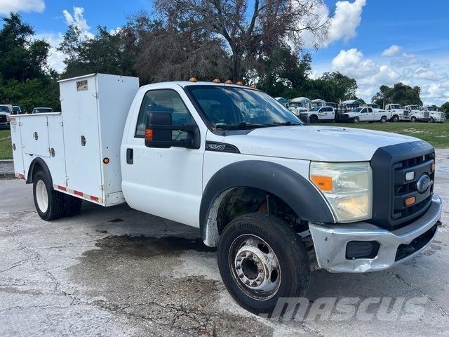 Ford F-550 都市/通用型車輛