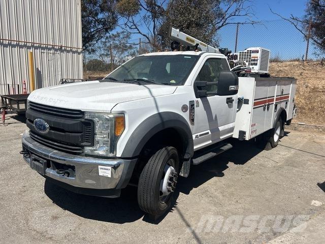 Ford F-550 都市/通用型車輛