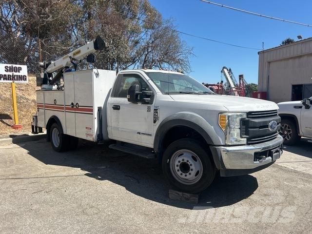 Ford F-550 都市/通用型車輛