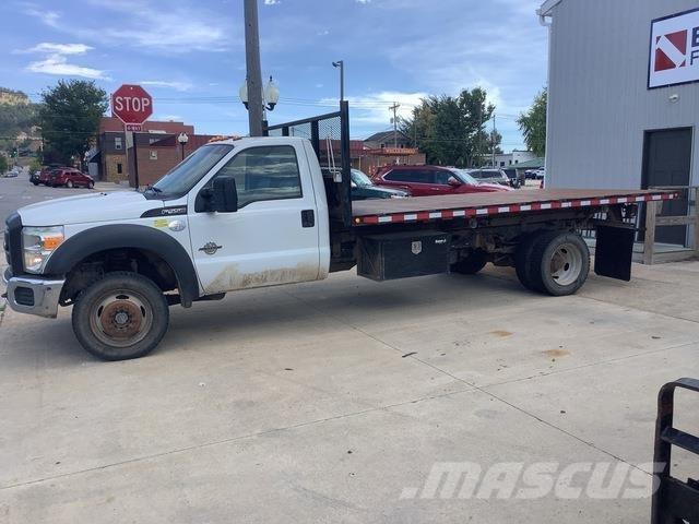 Ford F-550 傾卸式卡車