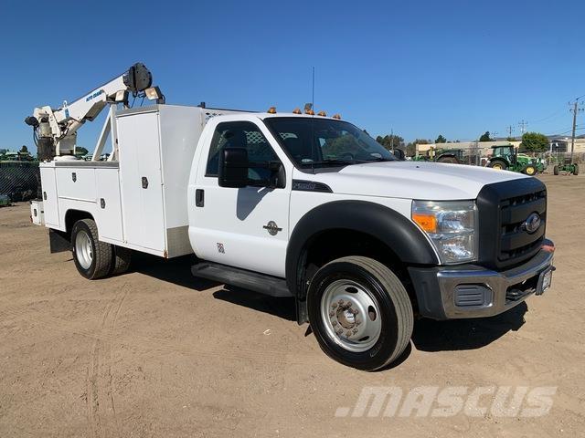 Ford F-550 都市/通用型車輛