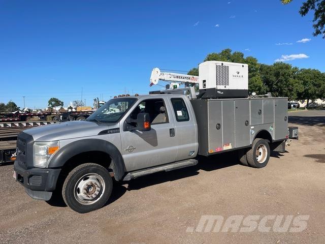 Ford F-550 都市/通用型車輛
