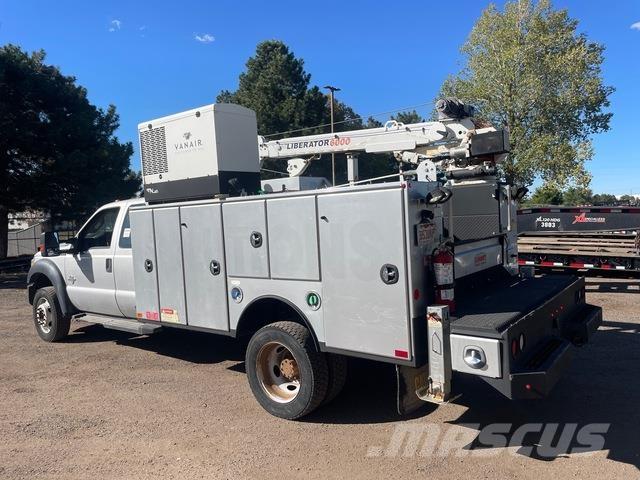 Ford F-550 都市/通用型車輛
