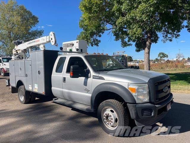 Ford F-550 都市/通用型車輛