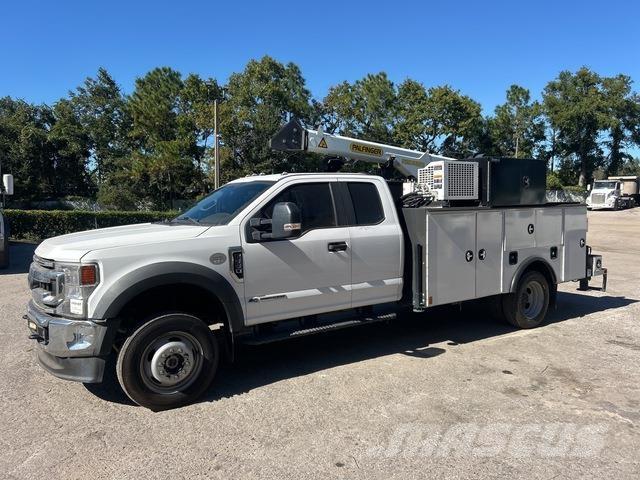 Ford F-550 都市/通用型車輛