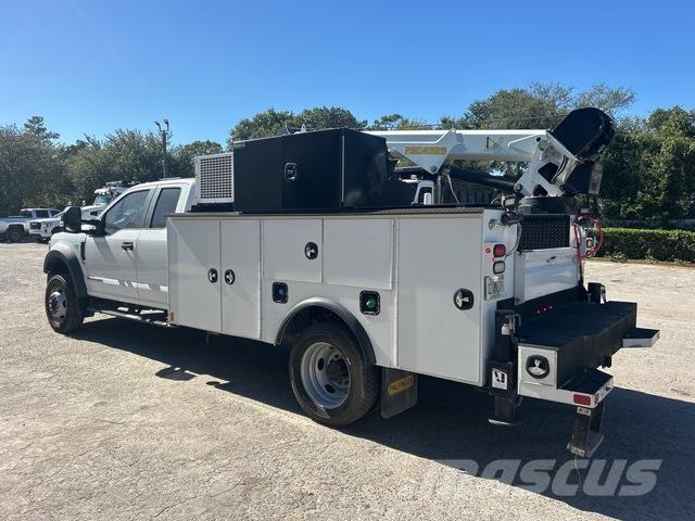 Ford F-550 都市/通用型車輛