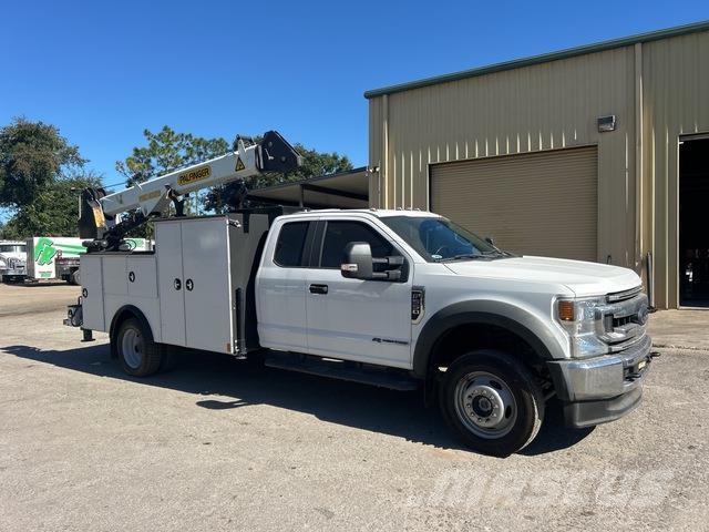 Ford F-550 都市/通用型車輛