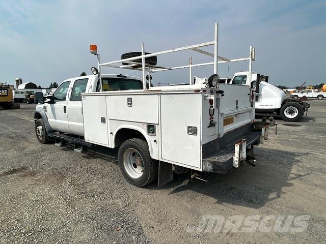 Ford F-550 皮卡.傳統半斗卡車/側卸板