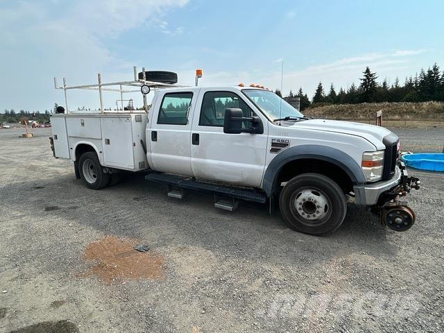 Ford F-550 皮卡.傳統半斗卡車/側卸板