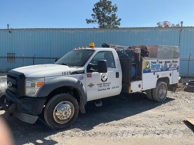 Ford F-550 皮卡.傳統半斗卡車/側卸板