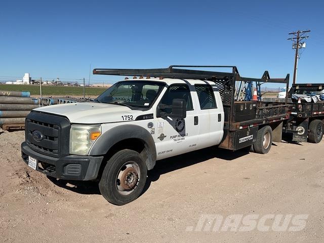Ford F-550 平板式/側卸式卡車