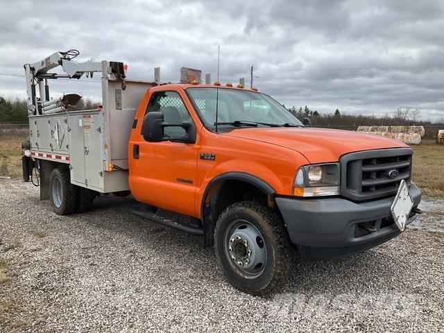 Ford F-550 起重機卡車