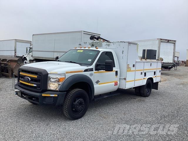 Ford F-550 都市/通用型車輛