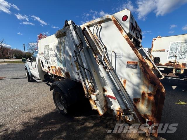 Ford F-550 垃圾車