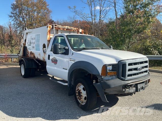 Ford F-550 垃圾車